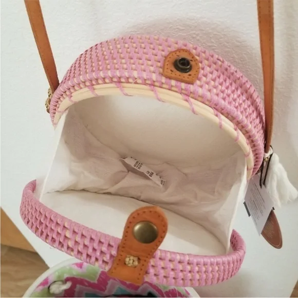 Handwoven Rattan Purse - Picture 3 of 4